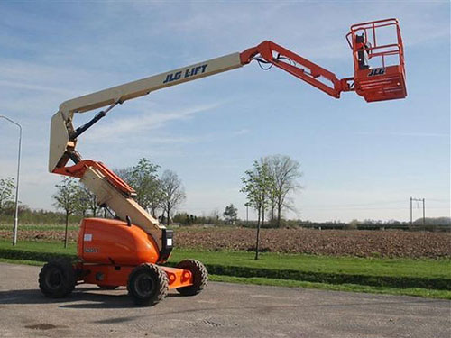 Heavy-Machinery.store Sells New and Used Boomlifts