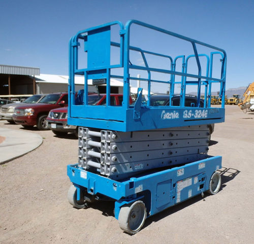 2007 GENIE GS-3246 Scissor Lift Electric