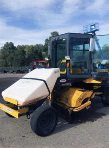 2010 LAY MOR 8C Sweeper