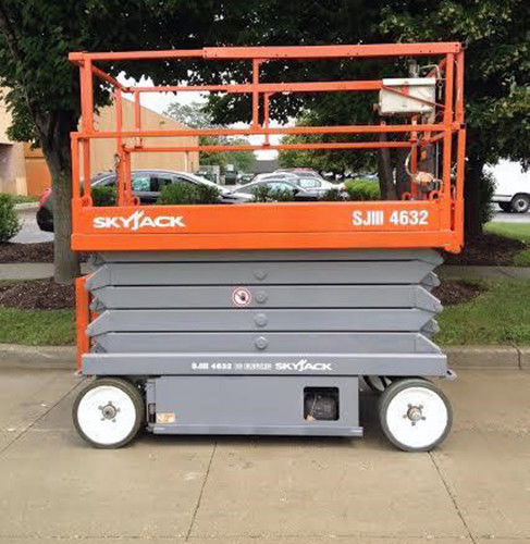 2010 SKYJACK SJIII4632 Scissor Lift