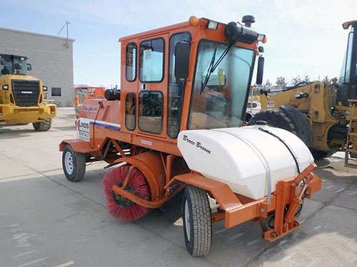 2011 BROCE MANF KR350 Sweeper 8