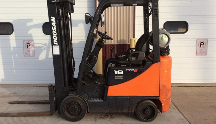 2011 DOOSAN GC15S-5 Forklift