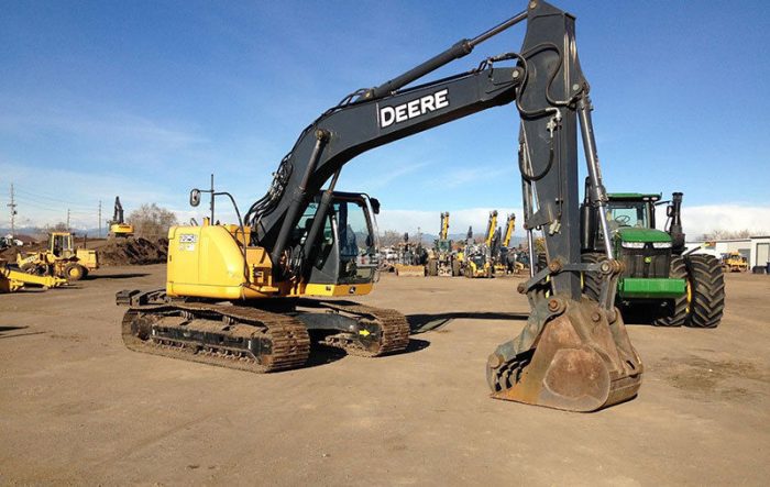 2011 JOHN DEERE 225D LC Excavator Diesel