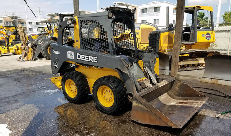 2011 JOHN DEERE 318D Skid Steer Loader Diesel