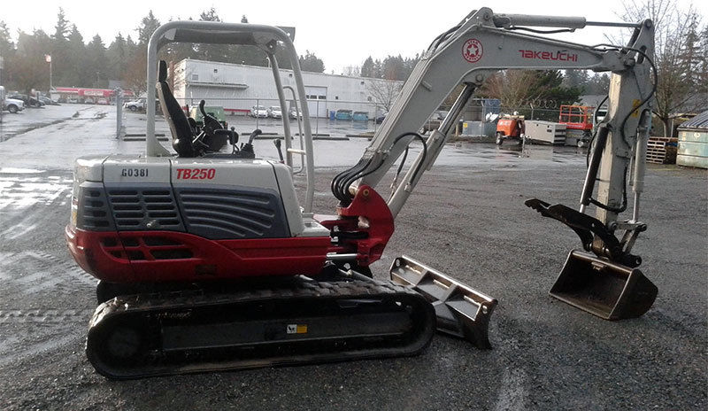 2011 TAKEUCHI TB250 C Mini Excavator Diesel