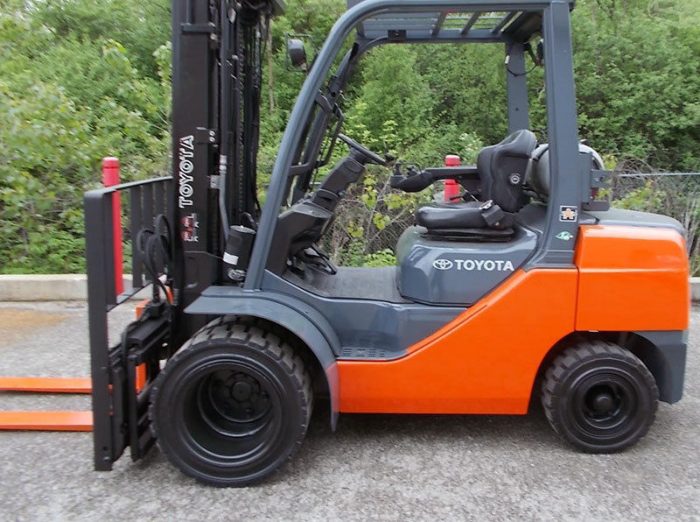 2011 TOYOTA 8FGU30 Forklift