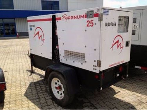 2012 MAGNUM PRO MMG25FH Generator