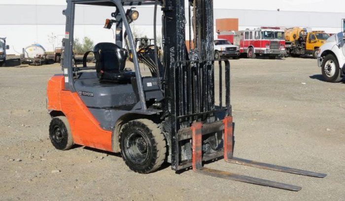 2012 TOYOTA 8FGU25 Forklift