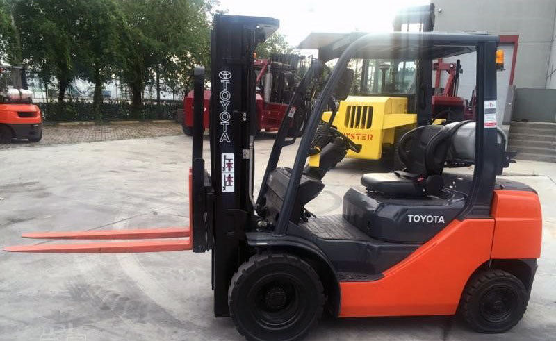 2013 TOYOTA 8FGU25 Forklift